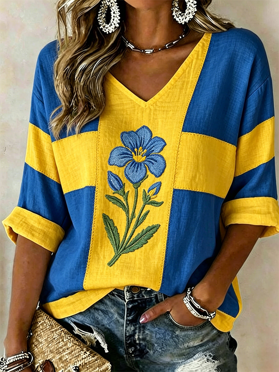 Damsmatta med svensk tryck av växter och blommor, ledig t-shirt