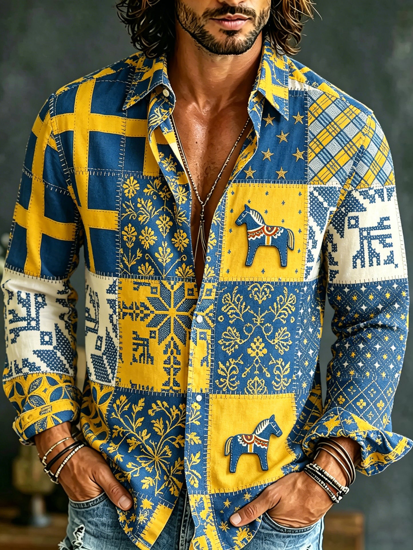 Herrtröja med konsttryck i Sveriges flaggas färger och långa ärmar