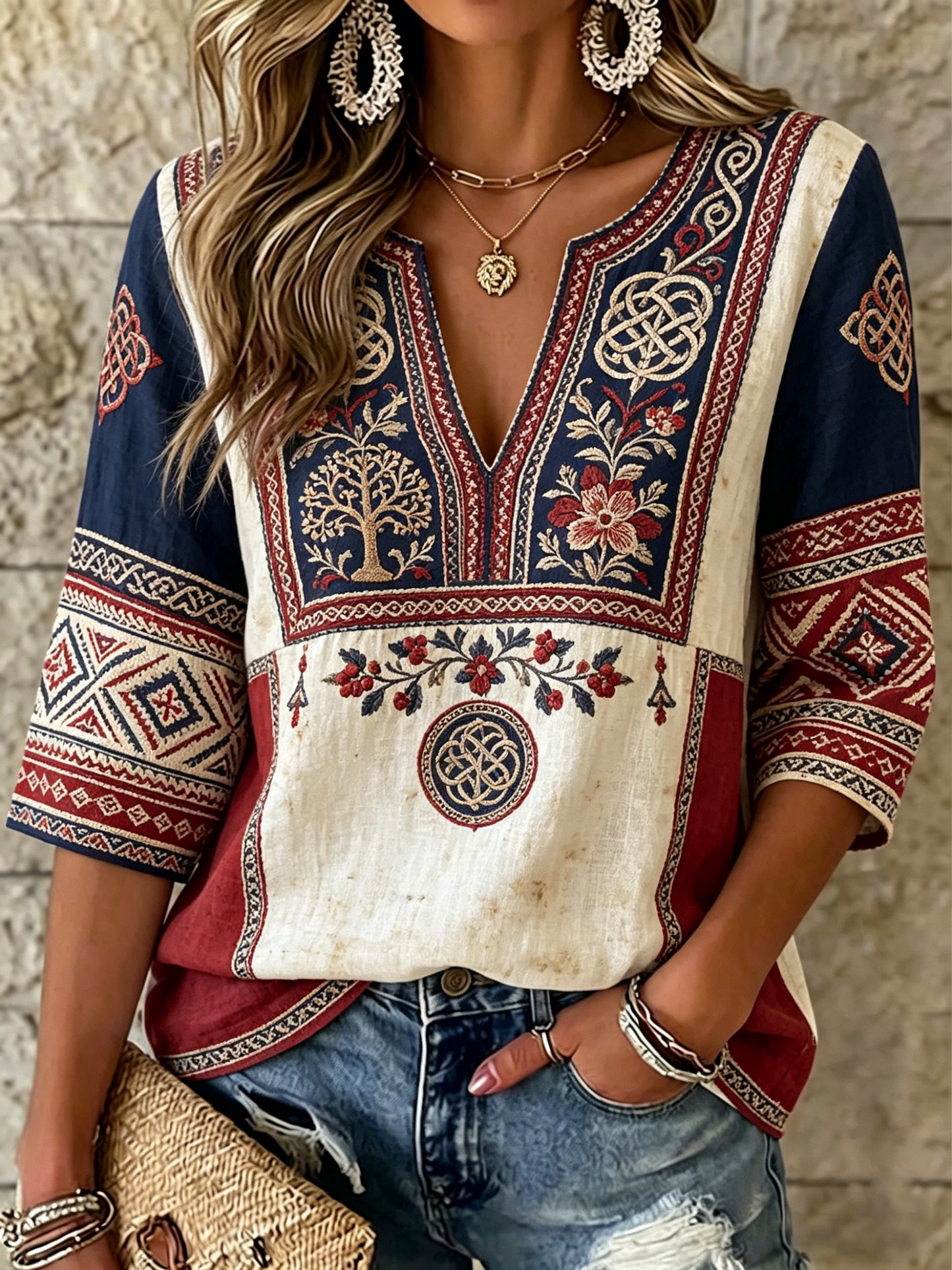 Women's Art Print with Norwegian Flag in Color and V-Neck Top