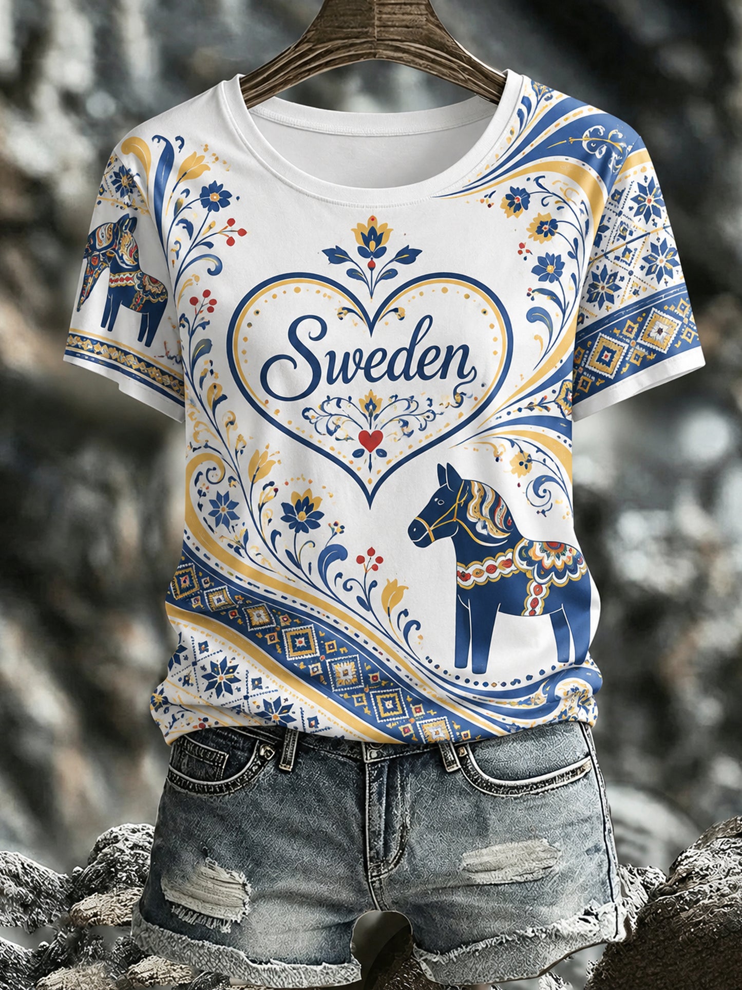 Dust cap with art print commemorating Swedish National Day