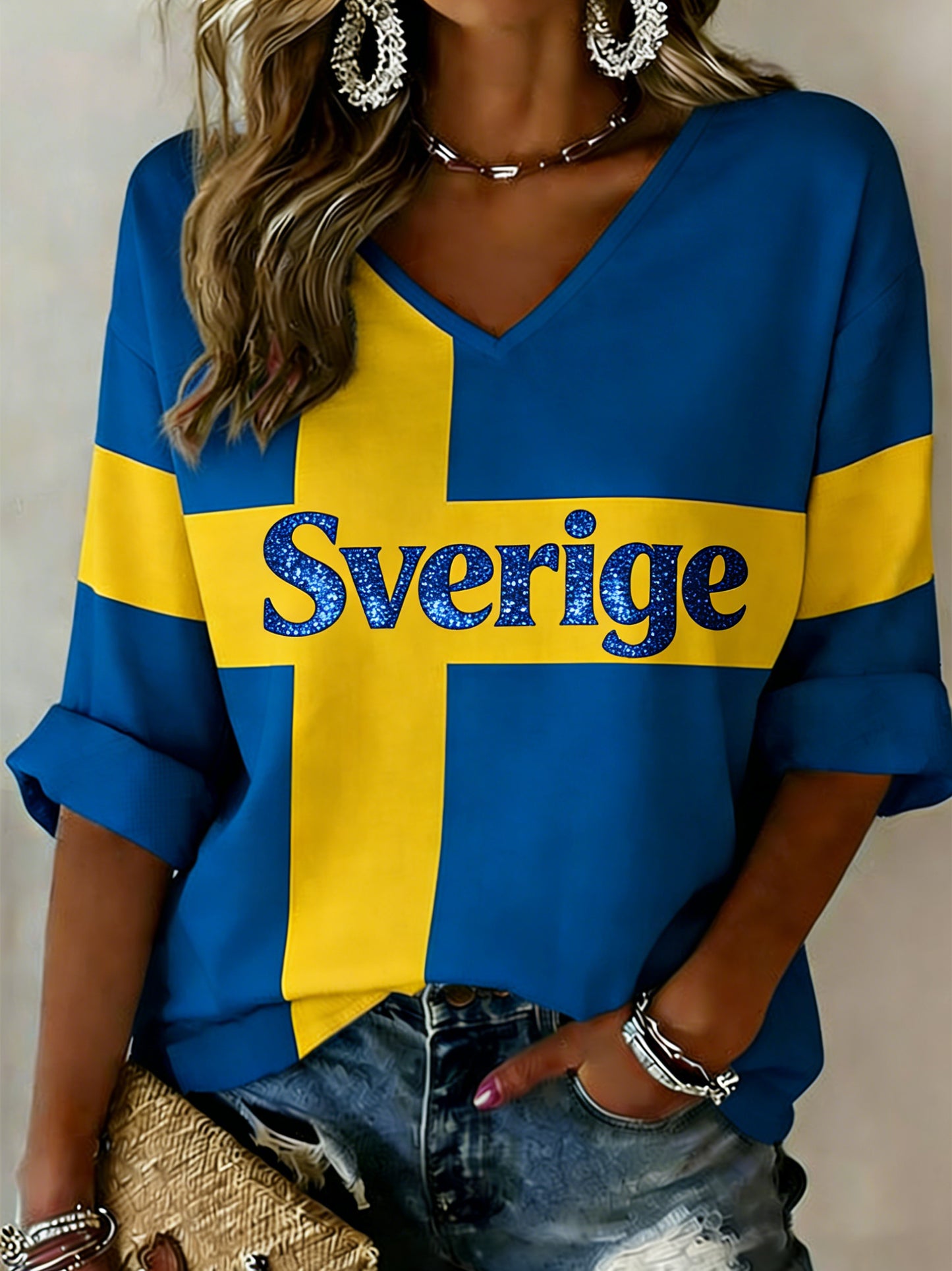 V-neck printed sweatshirt