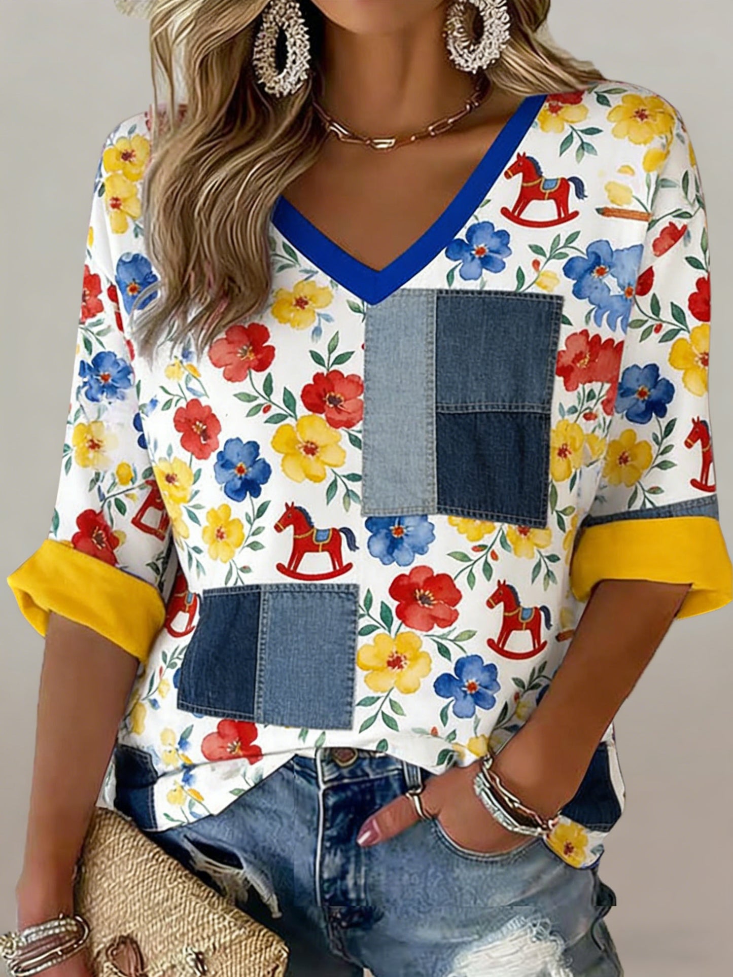 V-neck sweatshirt with artistic print: Swedish football supporter cheer design