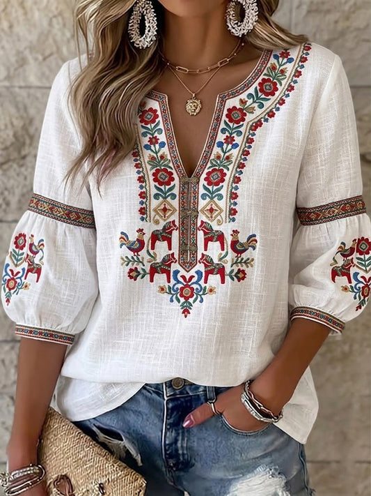 Dams blus i vintagestil, inspirerad av den svenska midsommartraditionen, i bomull och linntyg