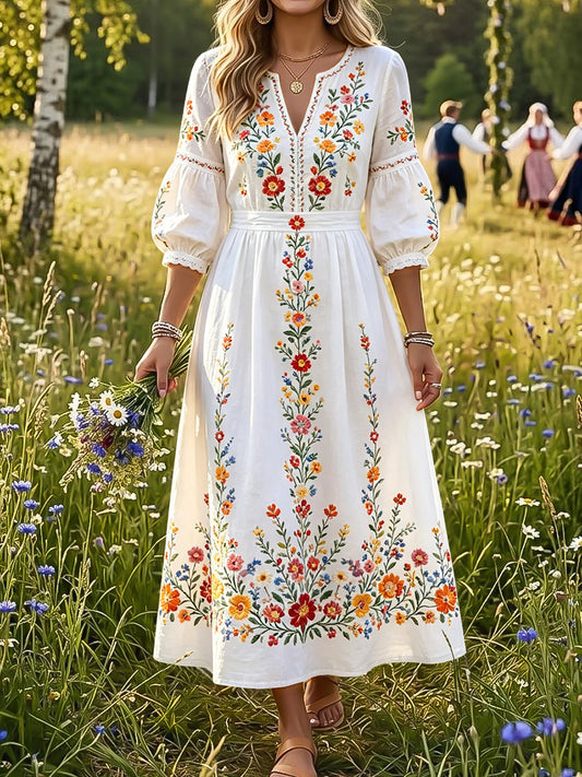 Women's vintage style dress with country floral print and V-neck