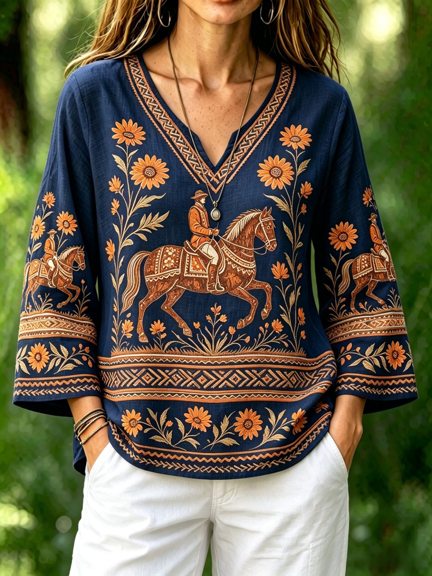 Dams retro svensk midsommarfolkstil blus i bomull-linne med blommönster