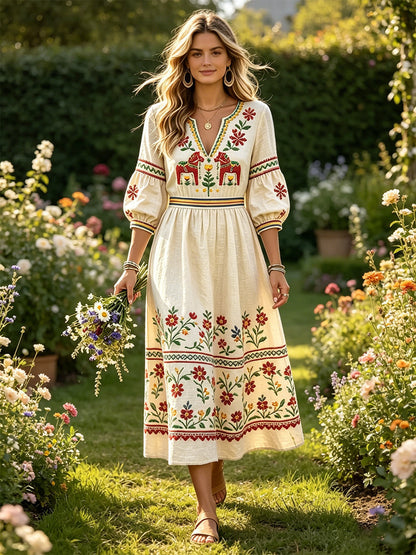 Damskjorta i offwhite med svensk midsommar- och dalahästmönster, av bomull-linne, med V-ringning – ledig stil