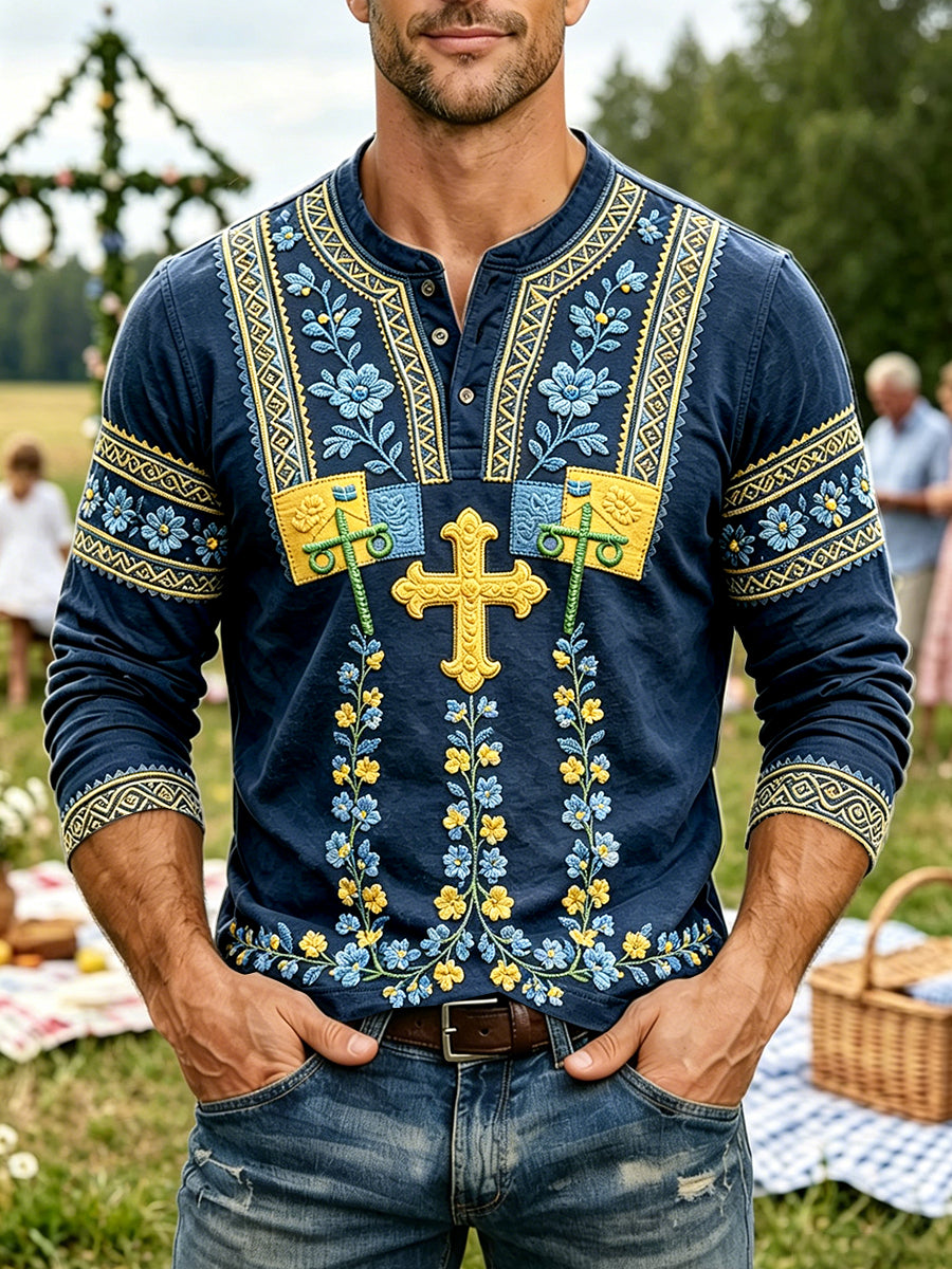Herr djupblå svensk midsommarblommönstrad avslappnad henleyhalsad långärmad t-shirt