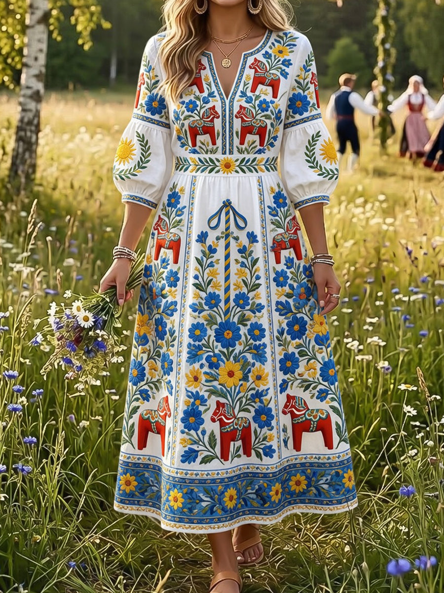 Dams klänning i vintagestil med svensk dalahäst och blommig brodyr, konsttryck, ledig stil