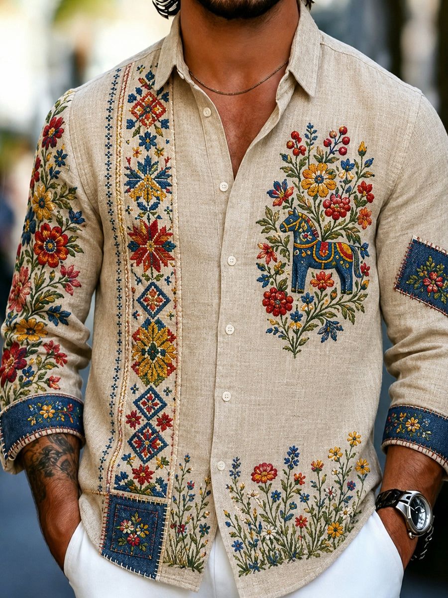 Herrskjorta i retrostil med svensk dalahäst och broderad blomsterkonst, avslappnad stil