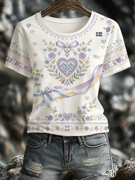 Damer Svensk midsommar- och nationaldagsminnestäckning konsttryckt t-shirt