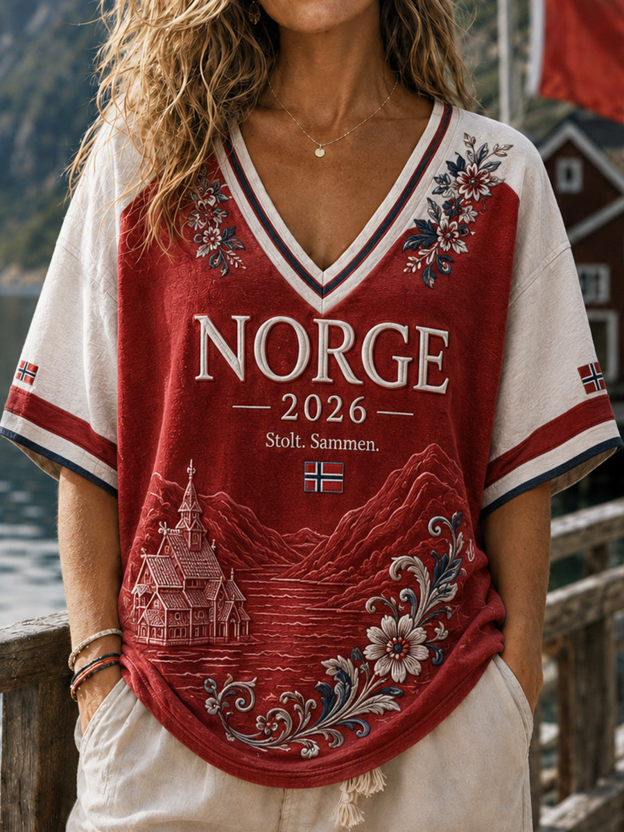 Dame-T-skjorte med norsk blomstermønster i patchworkstil og V-utringning
