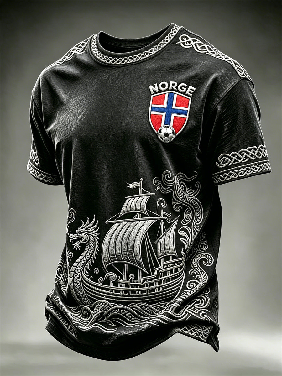 Menns vikingskip over bølger Norge fotball keltisk trykk t-skjorte med korte ermer
