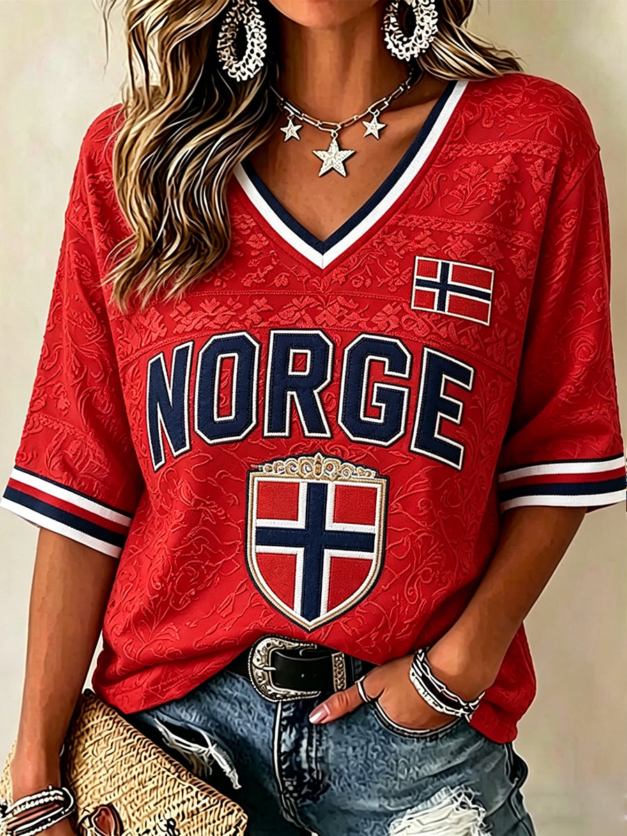 Dame-T-skjorte med fotballopprinnet design fra Norge, middellang erme og V-utfelling