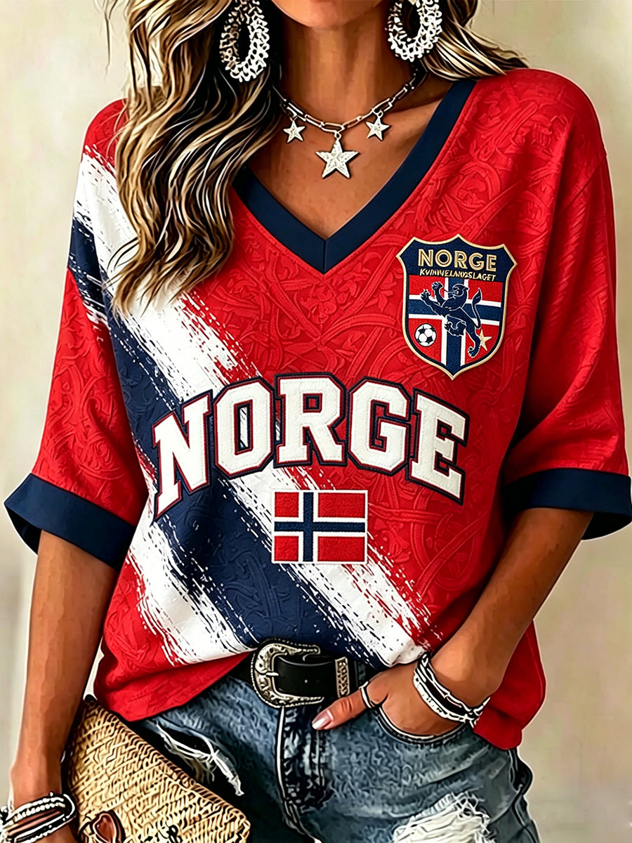 Dame-T-skjorte med fotballopprinnet design fra Norge, middellang erme og V-utfelling