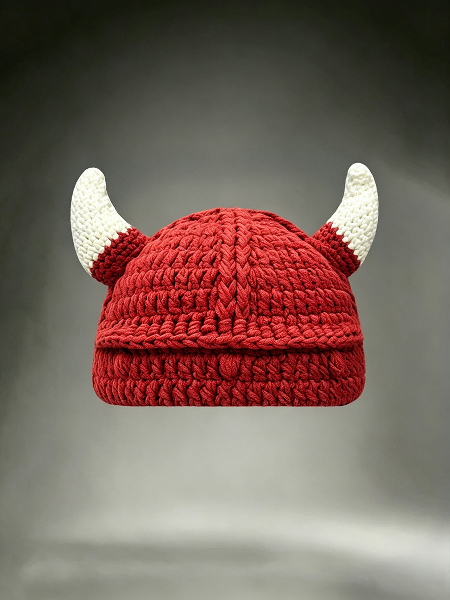 Unisex Vikingkriger-hornet hjelm-inspirert komfortabel heklet lue