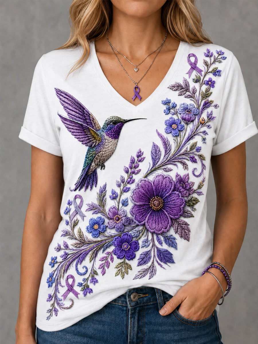 Kvinnors lila blommor & Hummingbird Skriv ut Alzheimers medvetenhet Stöd V-Neck Tee