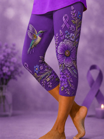 Kvinnors lila blommor & Hummingbird Skriv ut Alzheimers medvetenhet Stöd beskärda Leggings