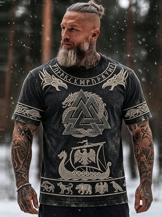 Mansvintage t-shirt med keltiskt mönster inspirerat av vikingar, korta ärmar