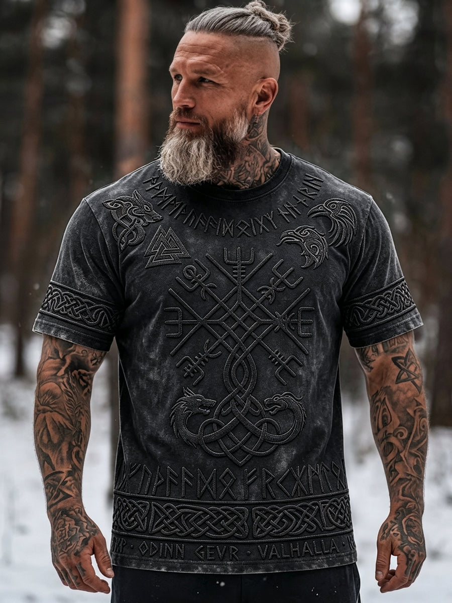 Mansvintage t-shirt med keltiskt mönster inspirerat av vikingar, korta ärmar