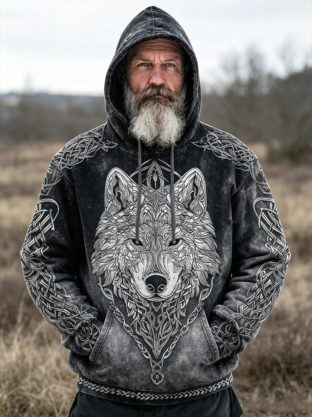 Kvaddad, avslappnad hoodie för herrar med retrotryck föreställande en vikingaruvulfs huvud