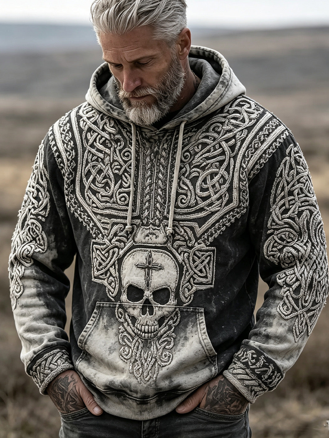 Kvinnlig retro-vikingtröja med keltiskt knutmönster, tryckt, i casual stil