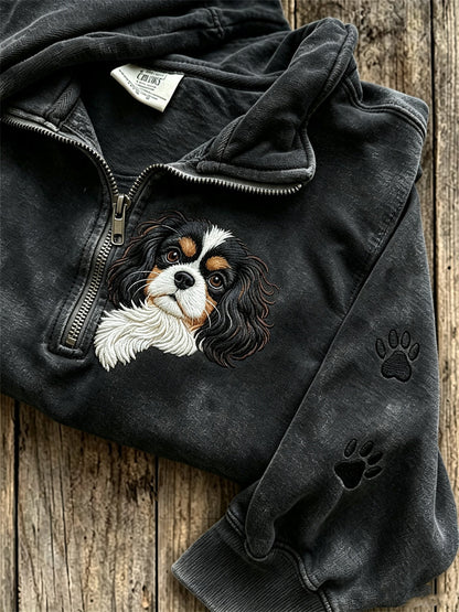 Kvinnors kikande kung Charles Dog & Paw Prints Skriv Zip Up Sweatshirt