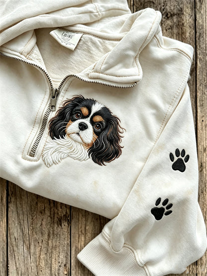 Kvinnors kikande kung Charles Dog & Paw Prints Skriv Zip Up Sweatshirt