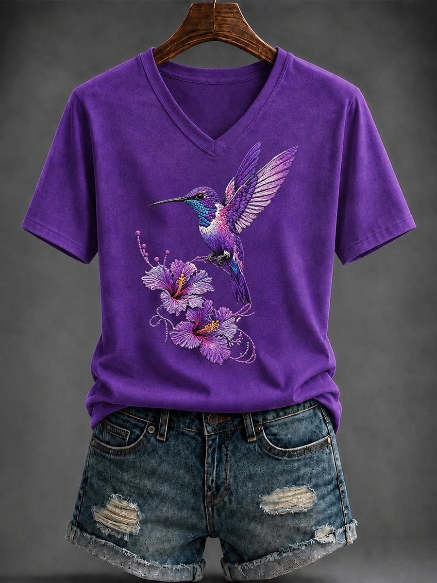 Dammens lila konsttryckt t-shirt med v-ringning