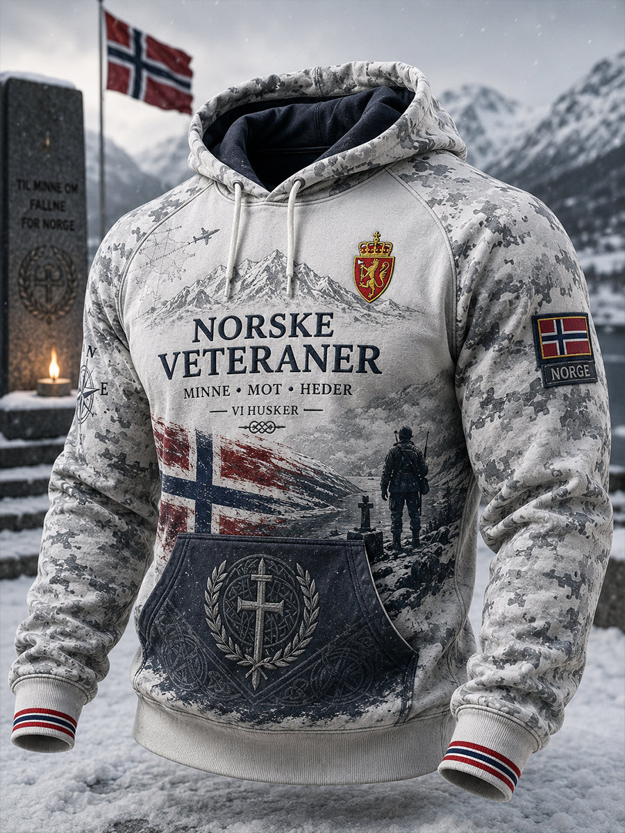 Herrlig langærmet hettegenser med vintage-kamuflasje og militærminneprenting