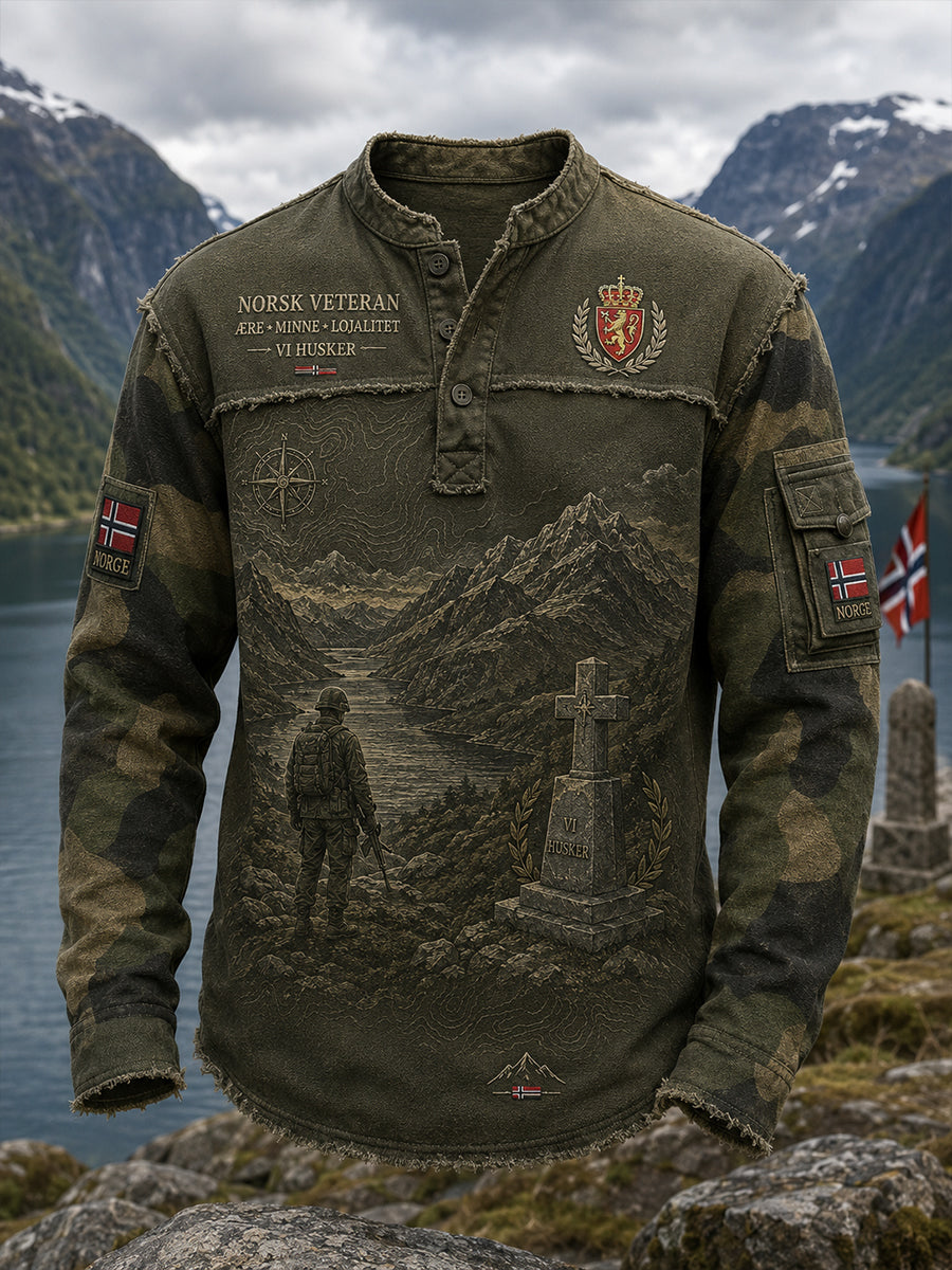 Menns langærme topp med vintagekamouflage og militær-insspirerte trykk