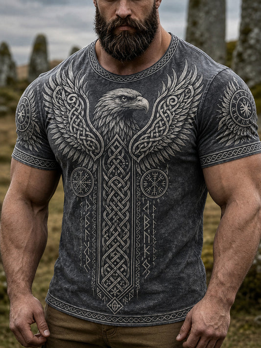 Manslig retrovikingastil, avslappnad t-shirt med korta ärmarna