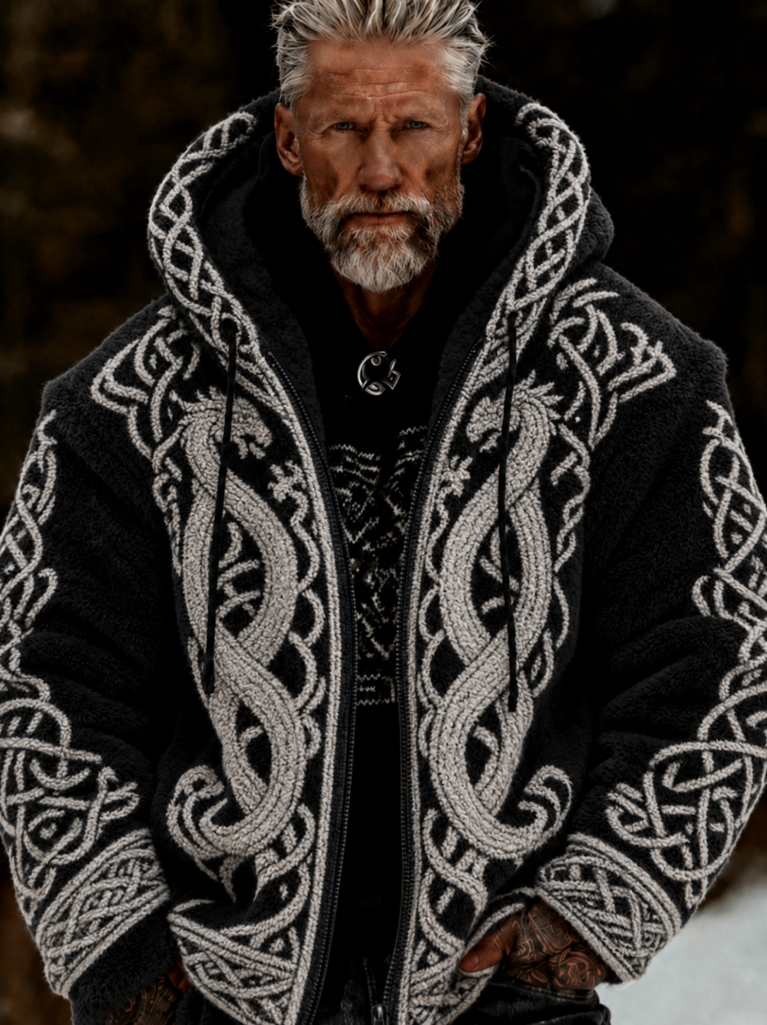 Herrlig viking- och keltiskt inspirerad plyschjacka med dragkedja och huva, mysig och varm