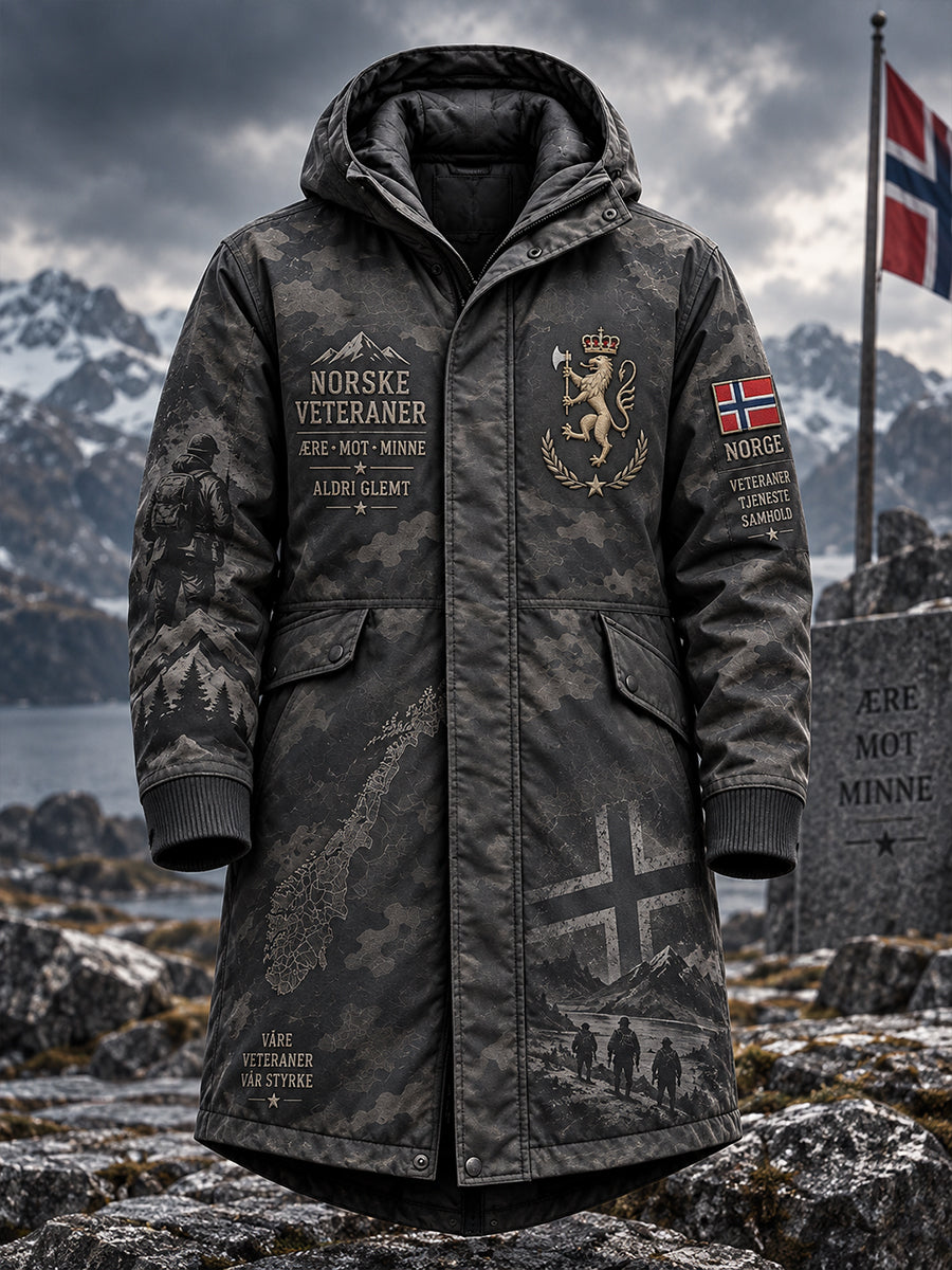 Herre-vindjakke med militærinspirert grafisk trykk og lang snitt med hette